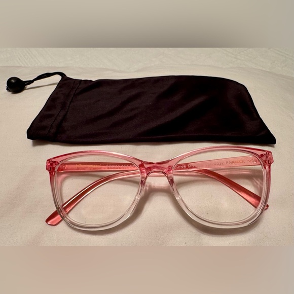 Betsey Johnson reading eye glasses - 2.0 magnification - new - excellent - Picture 3 of 10